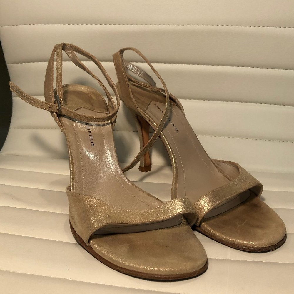 Banana Republic Cream/Glitter Heels